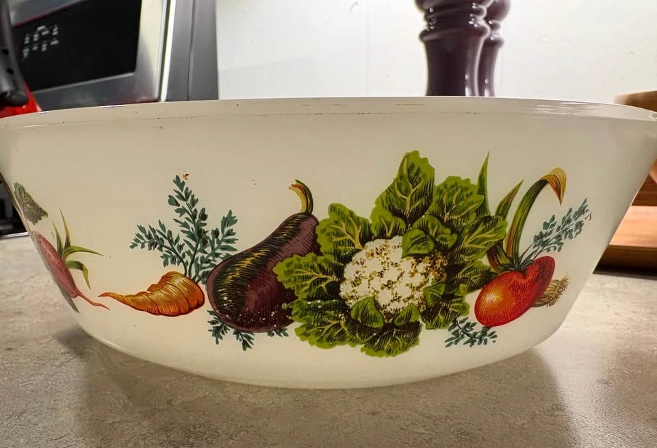 1970’s JAJ Pyrex (UK) 10” Casserole Dish - Tuscany Market Garden - photo 3