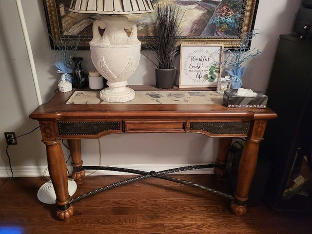 Ornate Wood Entrance/Sofa Table - Lovely Details - photo 5