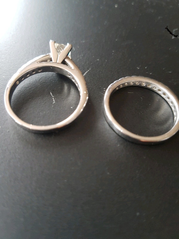 Stunning 2 ct Platinum Engagement Ring & Band Size 8 - photo 5