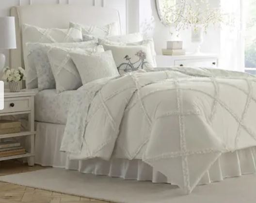 Laura Ashley Adelina Twin Comforter Set - New - photo 2