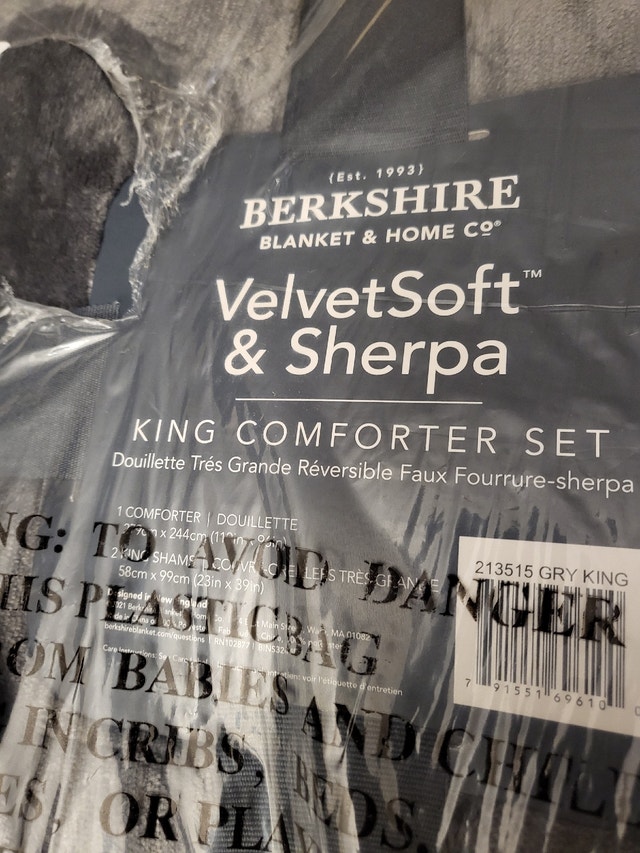 New Berkshire VelvetSoft Sherpa King Comforter Set - photo 4