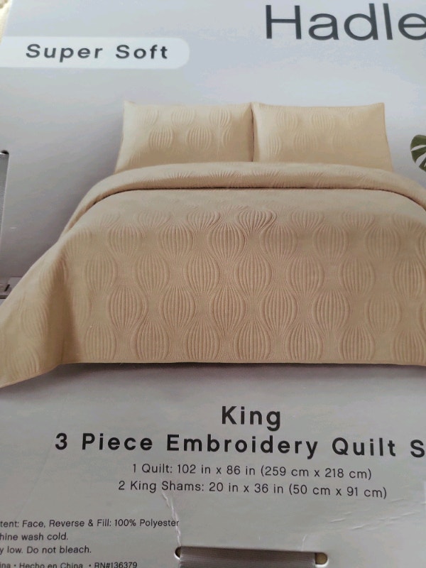 New Hadley 3pc Embroidery Quilt Set - King
