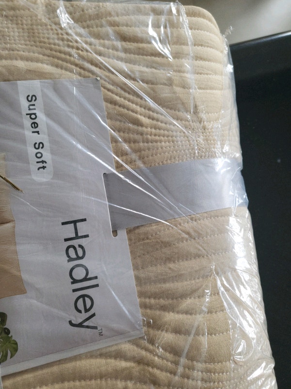 New Hadley 3pc Embroidery Quilt Set - King - photo 3