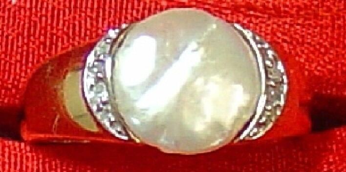 14k Coin Pearl and Diamond Right Hand Ring