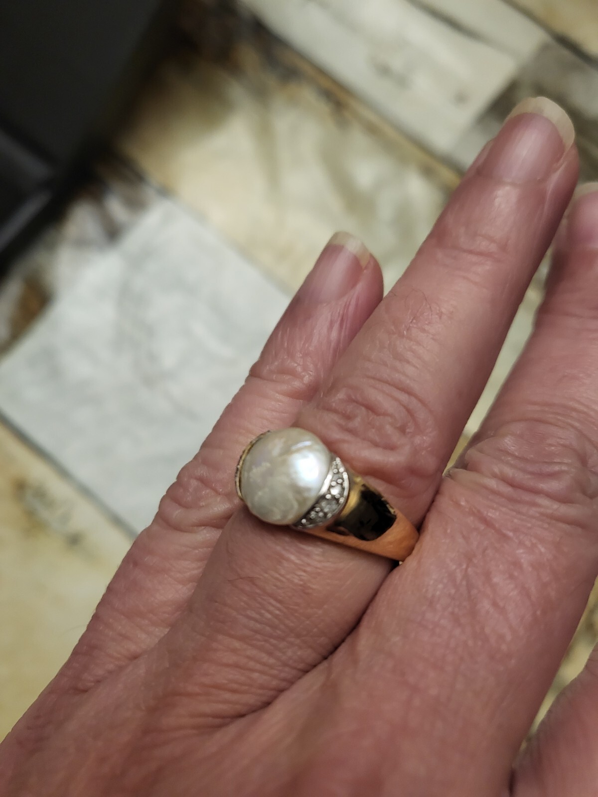 14k Coin Pearl and Diamond Right Hand Ring - photo 3