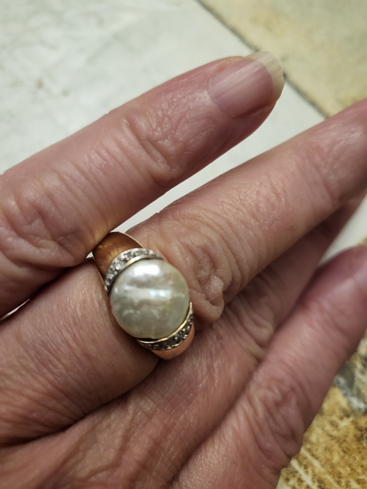14k Coin Pearl and Diamond Right Hand Ring - photo 5