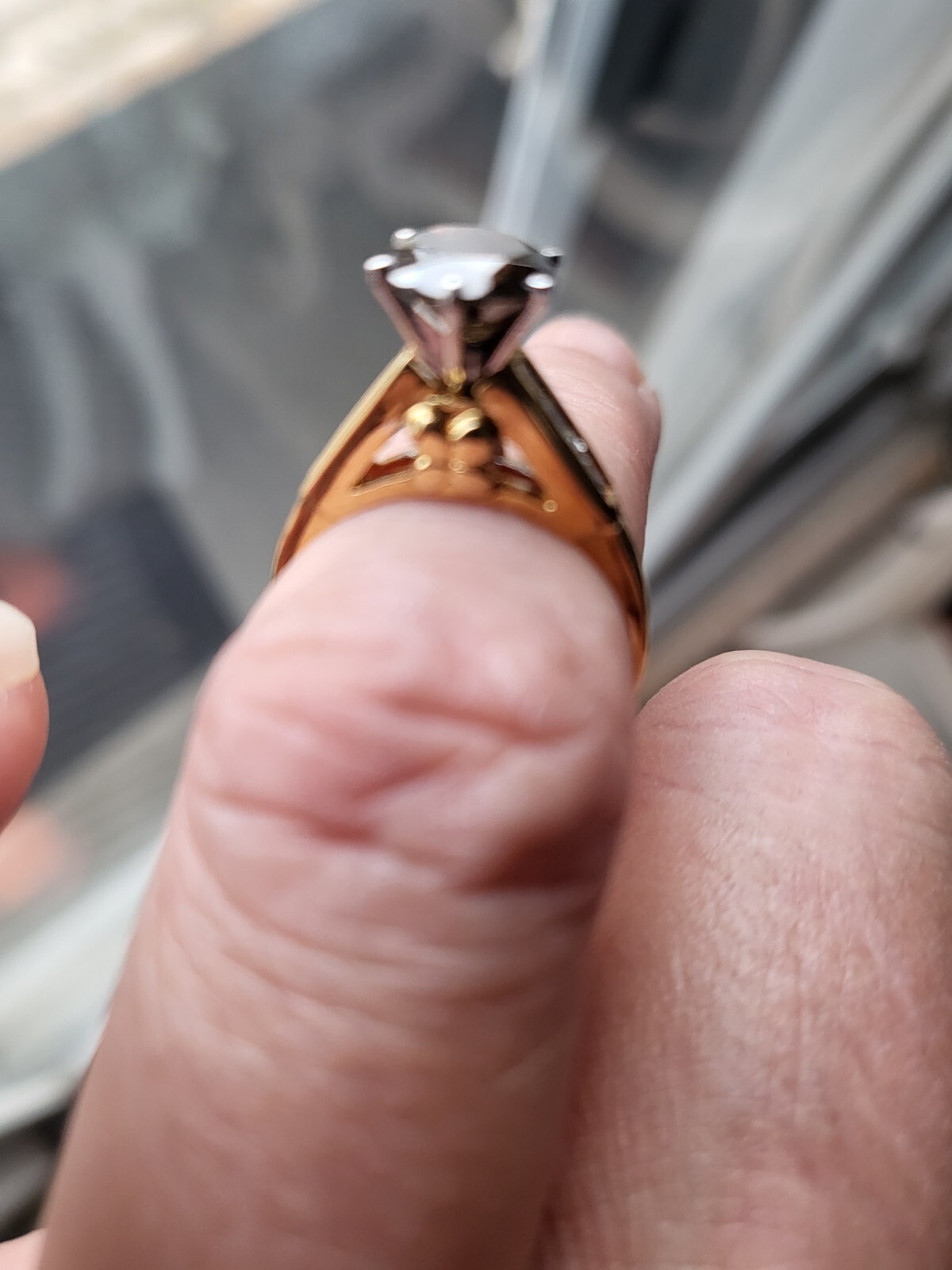 18k Yellow Gold Ring - 1.47ct Center Diamond, 1.73ct Total - photo 3