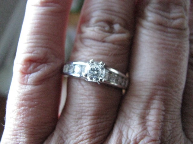 1 ct Platinum Engagement Ring - Size 8 3/4 - photo 2
