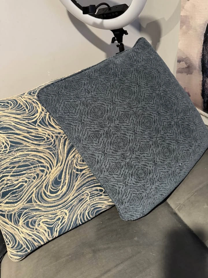 6 Throw Pillows Blue & Blue, Cream, Grey Swirl Geometric - photo 5