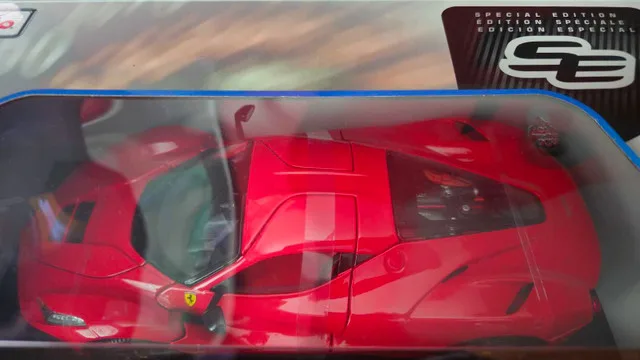 La Ferrari diecast 1/18 image indicator(2)
