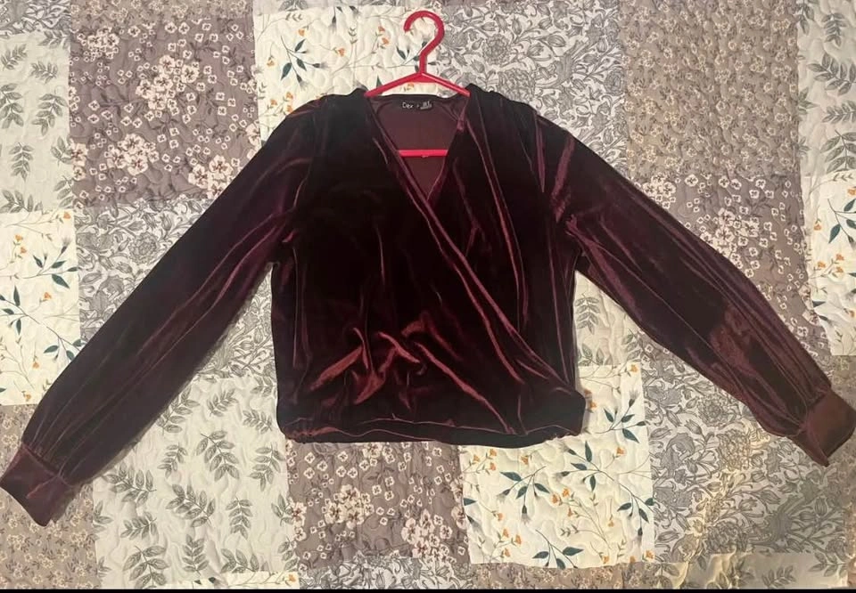 Dex Velvet Wrap Top M - photo 2