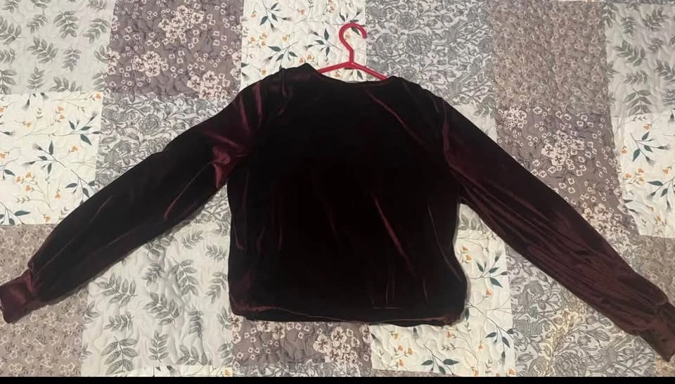 Dex Velvet Wrap Top M - photo 3