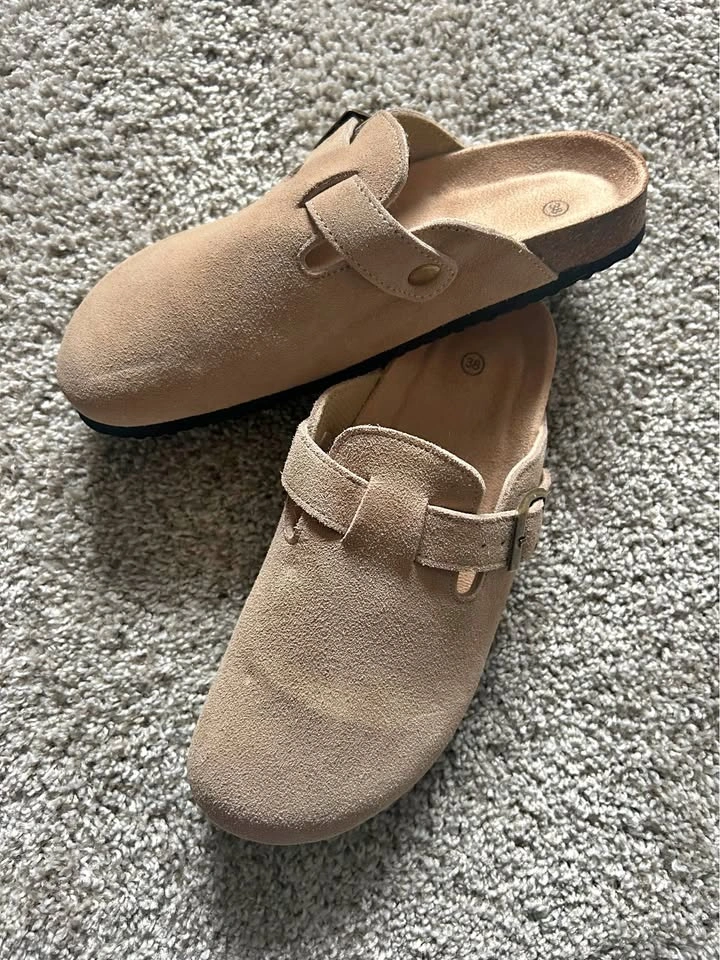 Women’s shoes