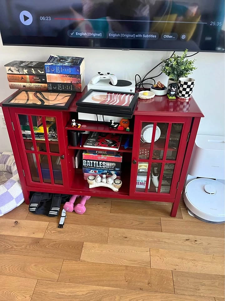 Red media console