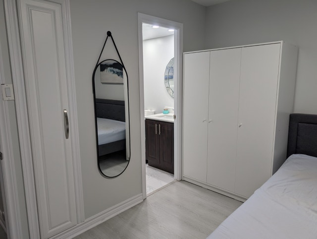 Private room with attached washroom for Rent - photo 3