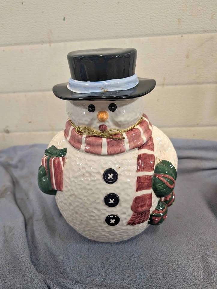 Vintage Snowman Cookie Jar & Salt/Pepper Shakers