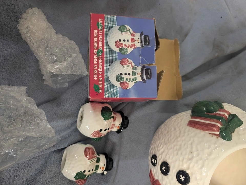 Vintage Snowman Cookie Jar & Salt/Pepper Shakers - photo 4