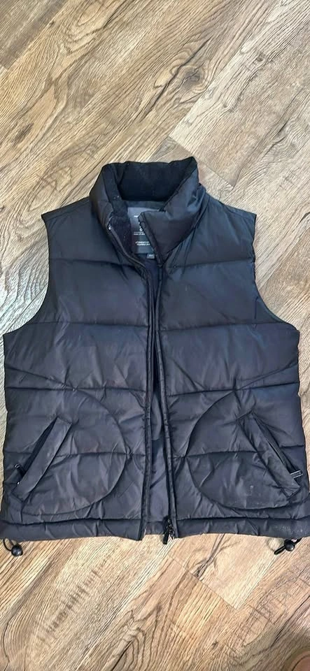 Women’s puffer vest
