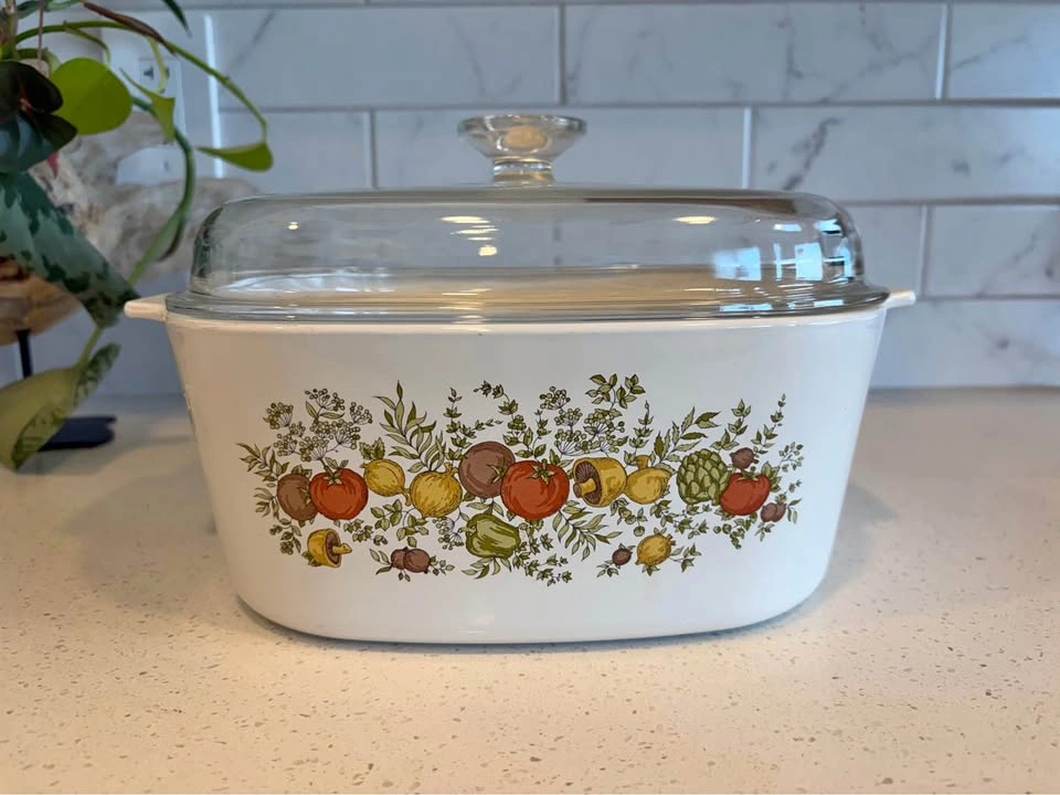 Corningware Spice of Life Dish With Lid 5 L