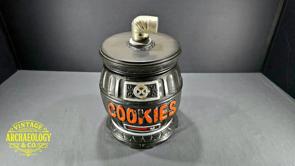 CERAMIC COOKIE JAR STOVE STYLE WITH 'COOKIES' LETTERING
