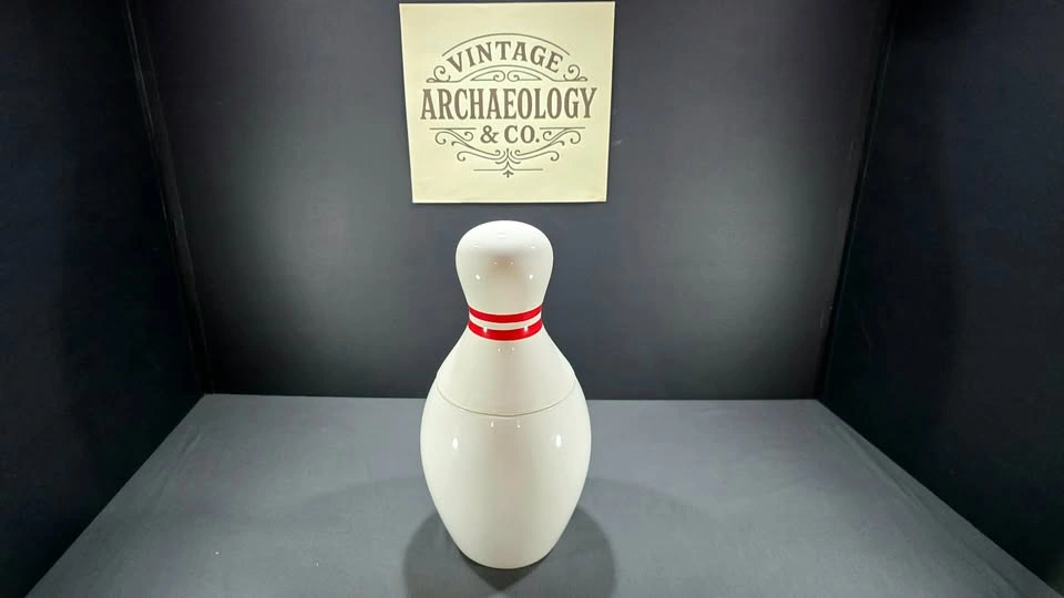CERAMIC BOWLING PIN COOKIE JAR - photo 4