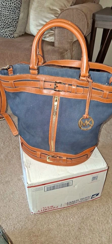 Retired Micheal Kors Bucket Bag