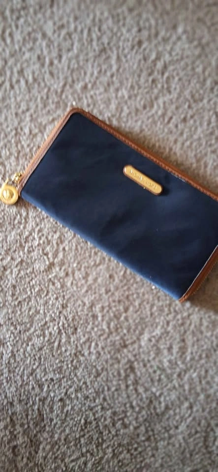 Retired Micheal Kors Bucket Bag - photo 5