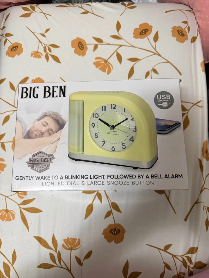 Big Ben Clock with USB Charging - photo 2
