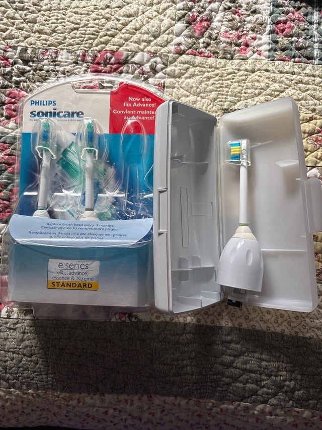 Philips Sonicare Electric Travel Case & New Brush Heads