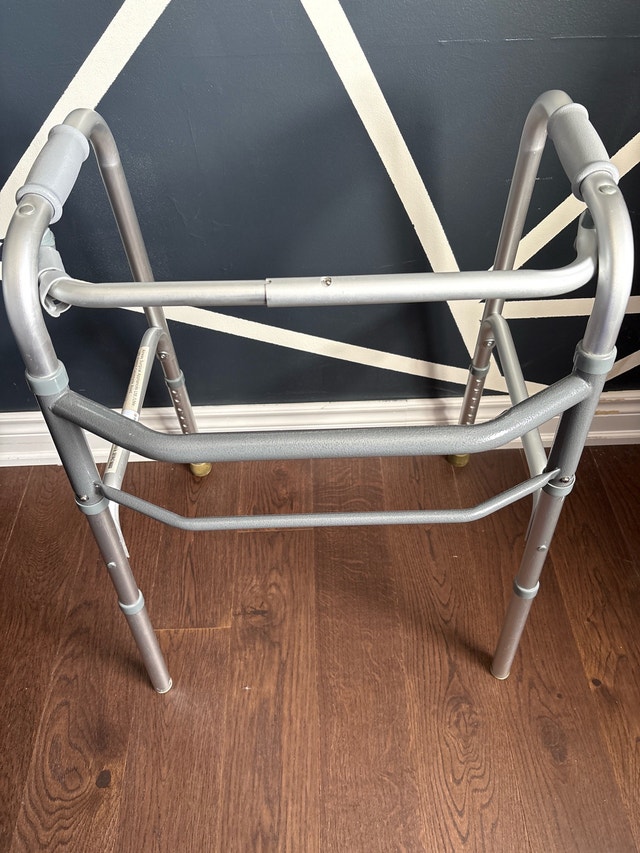 Adjustable Walker