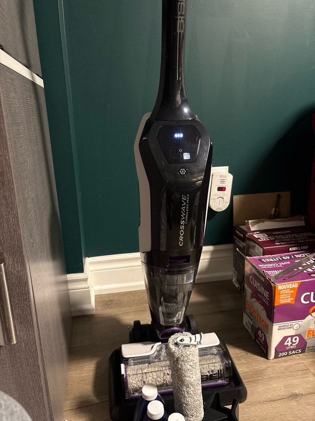 Bissell CrossWave Pet Pro – Like New (Used Once)