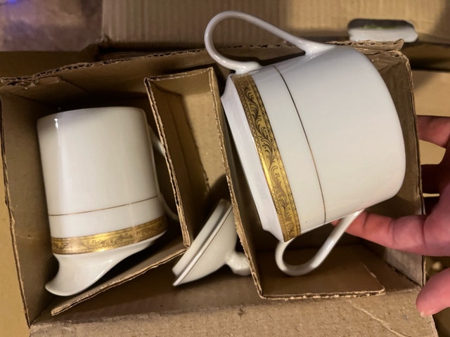 BRAND NEW IN BOX - 47pc Joshua Maxwell Studio "Monaco" Porcelain - photo 5