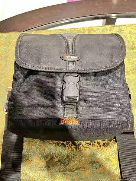 Lowepro Canon Black Nylon Camera Shoulder/Sling Bag
