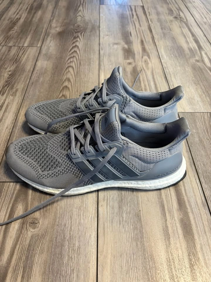 Adidas Ultraboost size 12 - photo 4