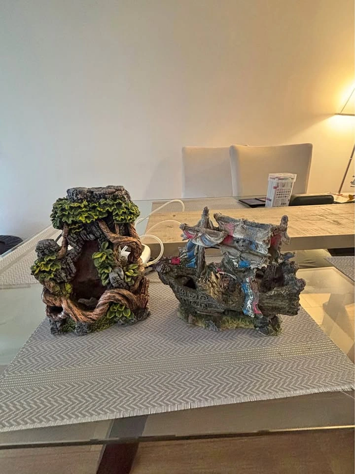 Aquarium ornaments