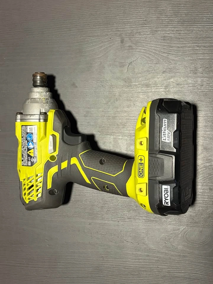 Ryobi Drill w/ Battery - photo 2