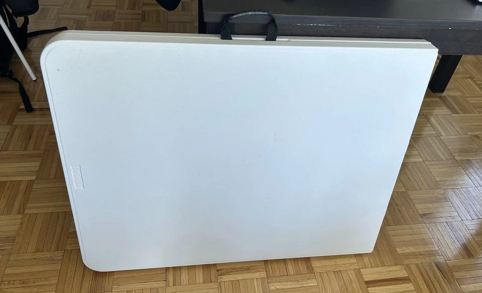 6ft Folding Table – Portable, Heavy Duty – Like New - photo 3