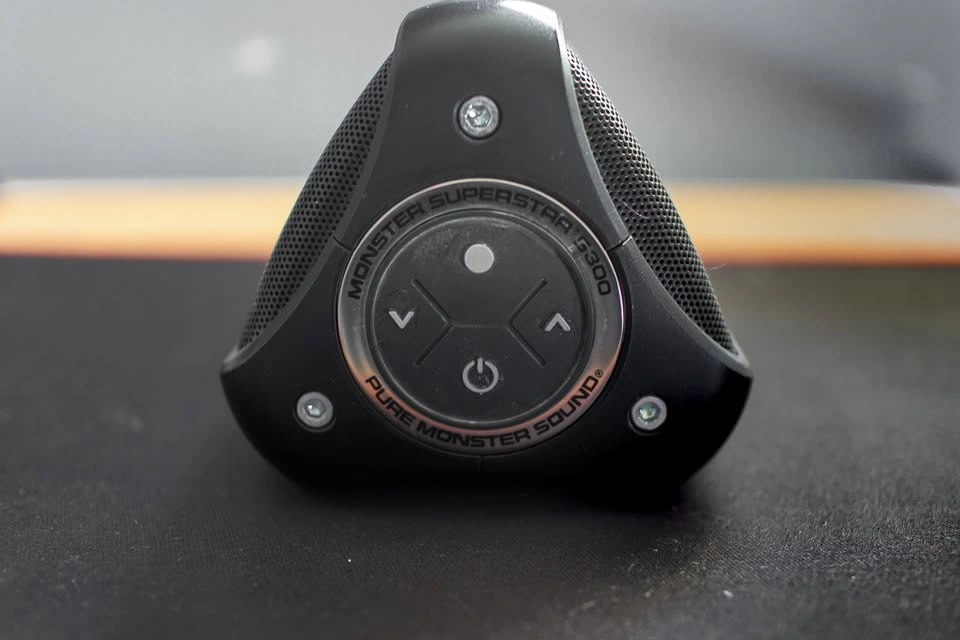 Monster S300 Bluetooth Speaker - photo 2