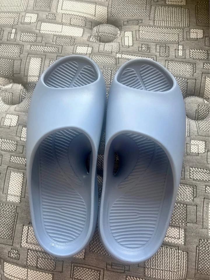 Thick Non-Slip Slippers – Men’s US 8.5–9