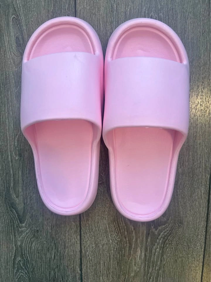 New Pink Slides Slippers (Women’s 8–9)