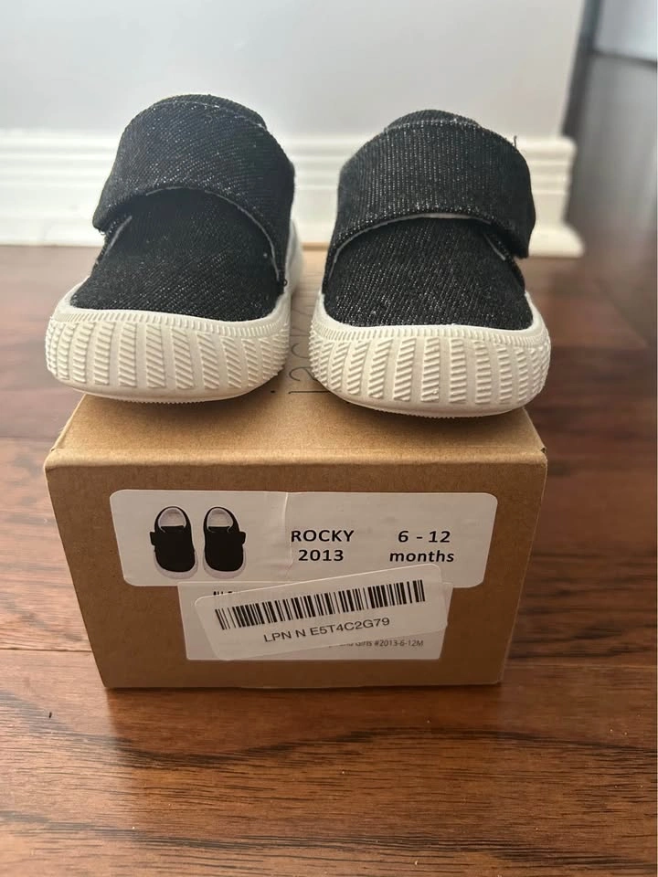Brand new - Baby shoes 6-12 months - never worn - photo 2