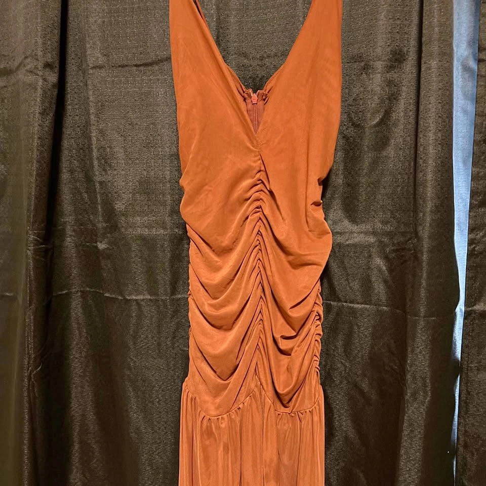 Beautiful flattering Dress