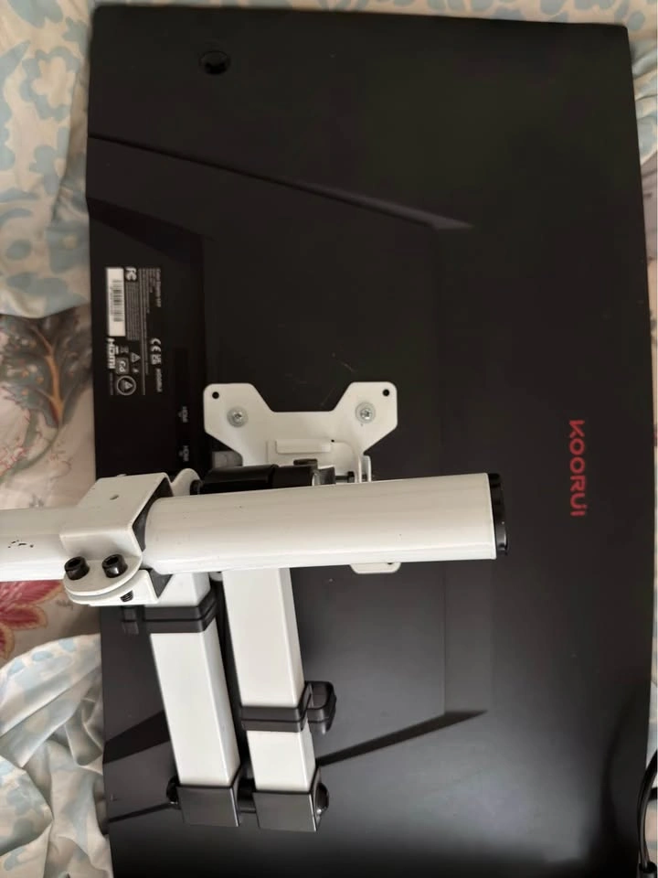 KOORUI 27" QHD 144Hz Curved Gaming Monitor - VESA Mount - photo 2