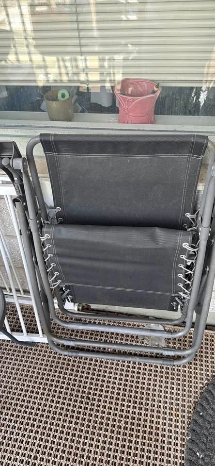 2 Black Folding Zero Gravity Chairs
