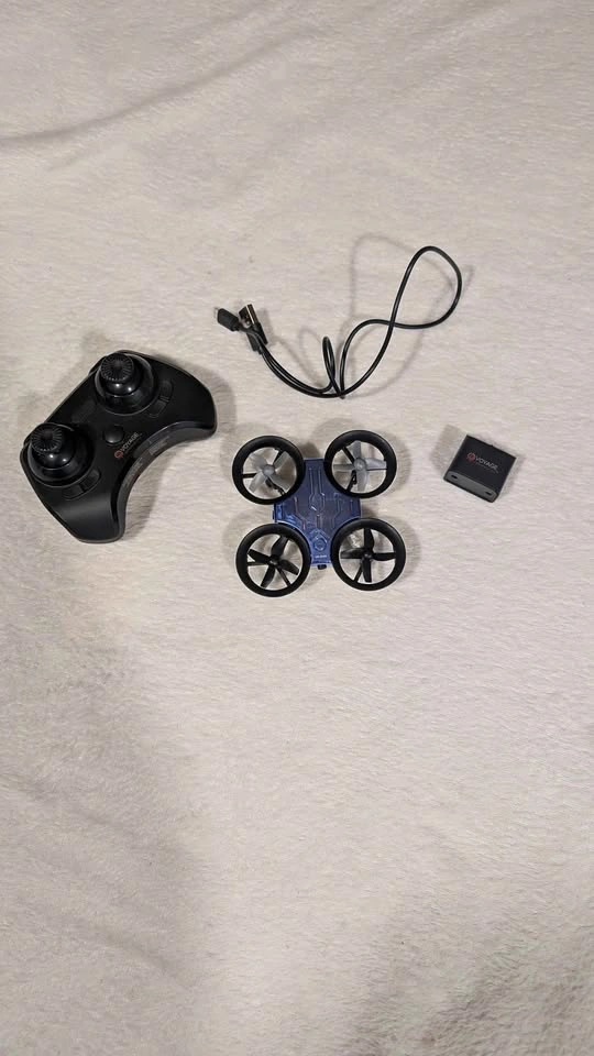 Voyage VA-2140 Mini Drone w Controller
