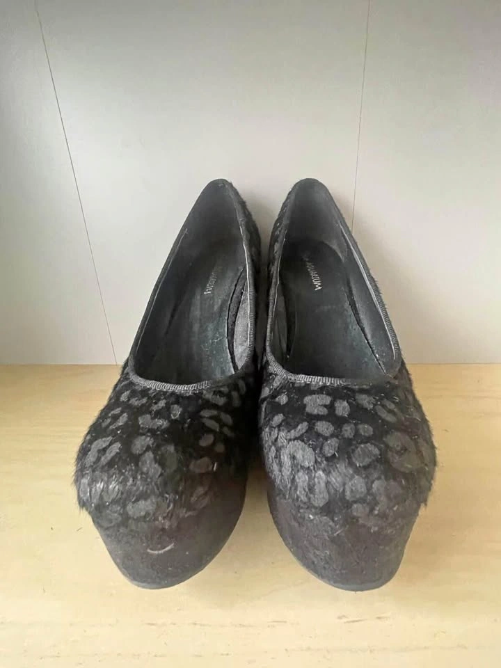 Woman shoes