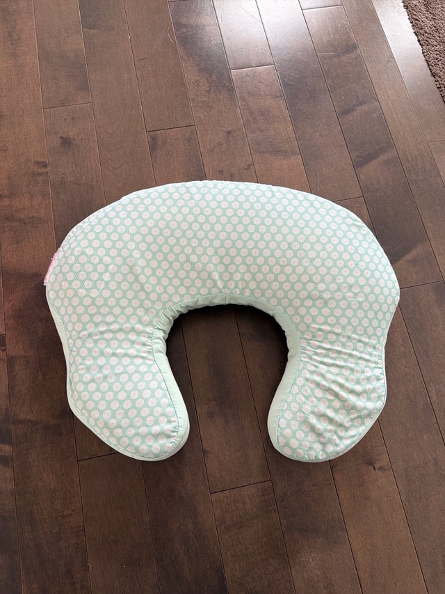 Comfort Harmony Breastfeeding Pillow - photo 2