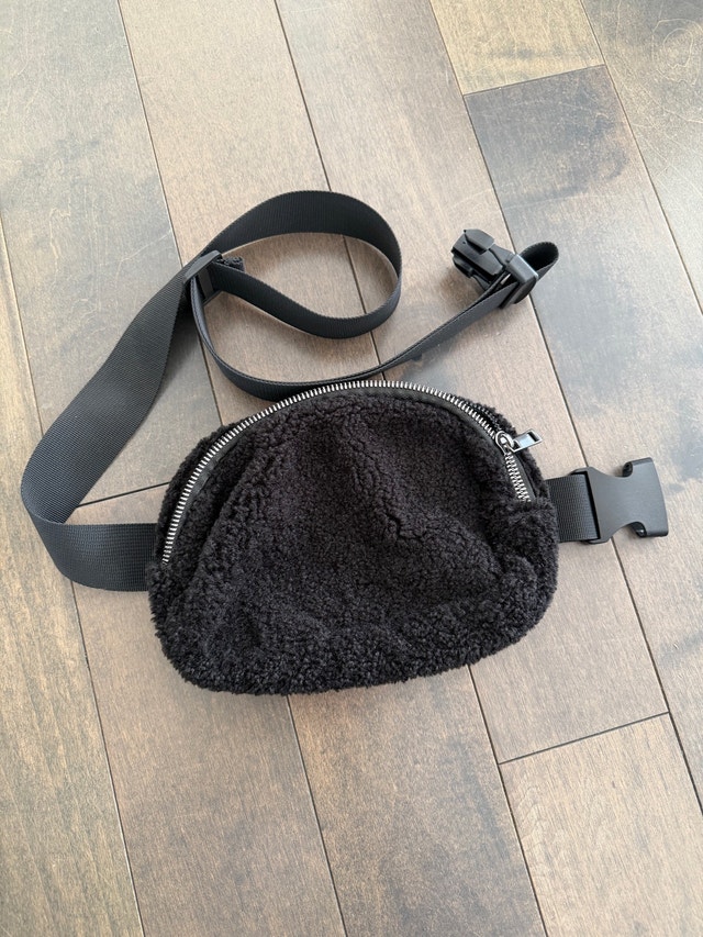 Crossbody hipsack