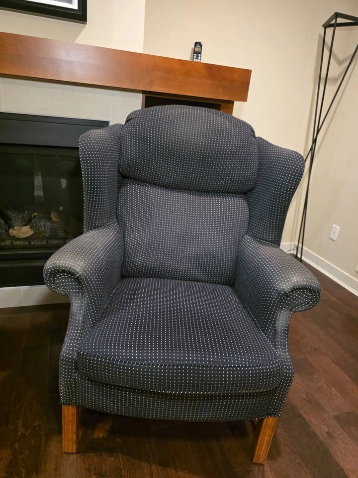 Matching High-Back Wing Chairs - Set of 2 - photo 3