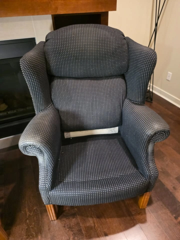 Matching High-Back Wing Chairs - Set of 2 - photo 4